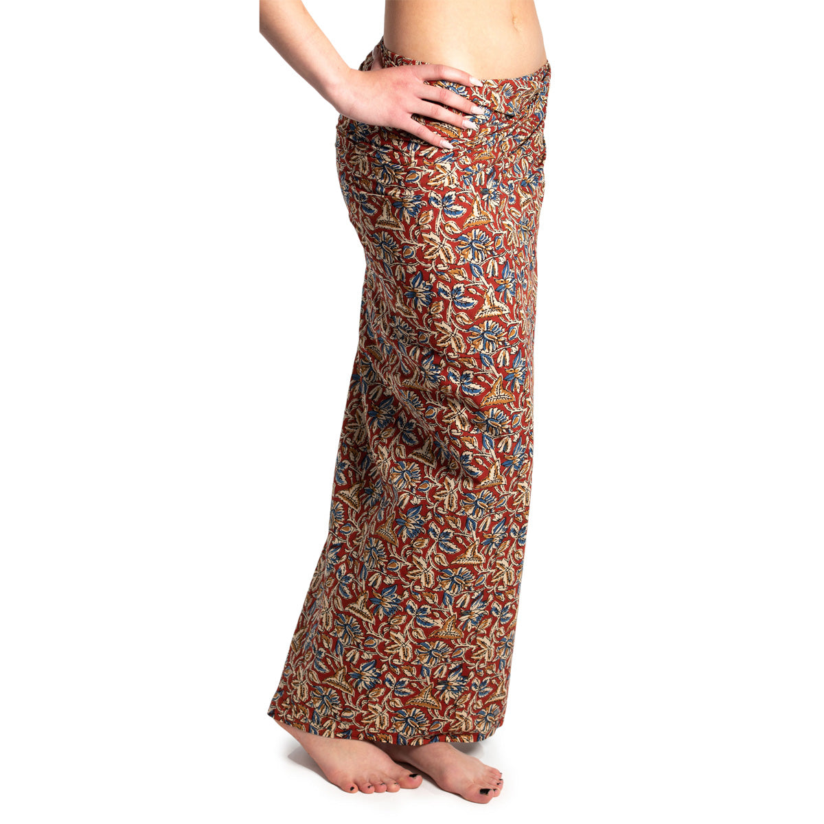 Handbedruckter Sarong in Rot von ufash