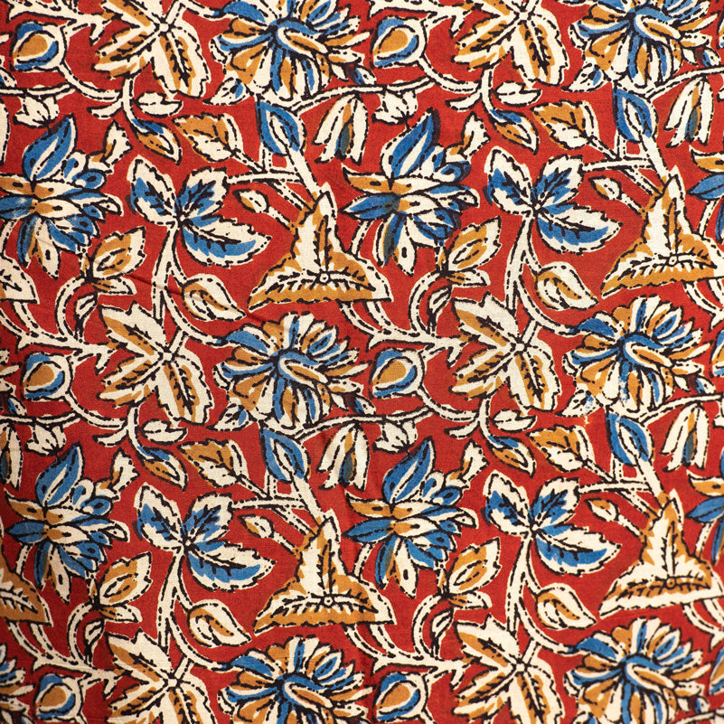 Handbedruckter Sarong in Rot von ufash