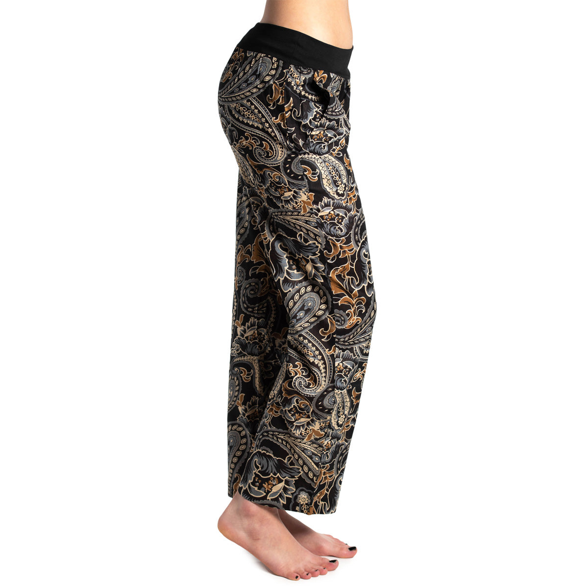 Yogahose in Schwarz mit Paisley Muster von ufash